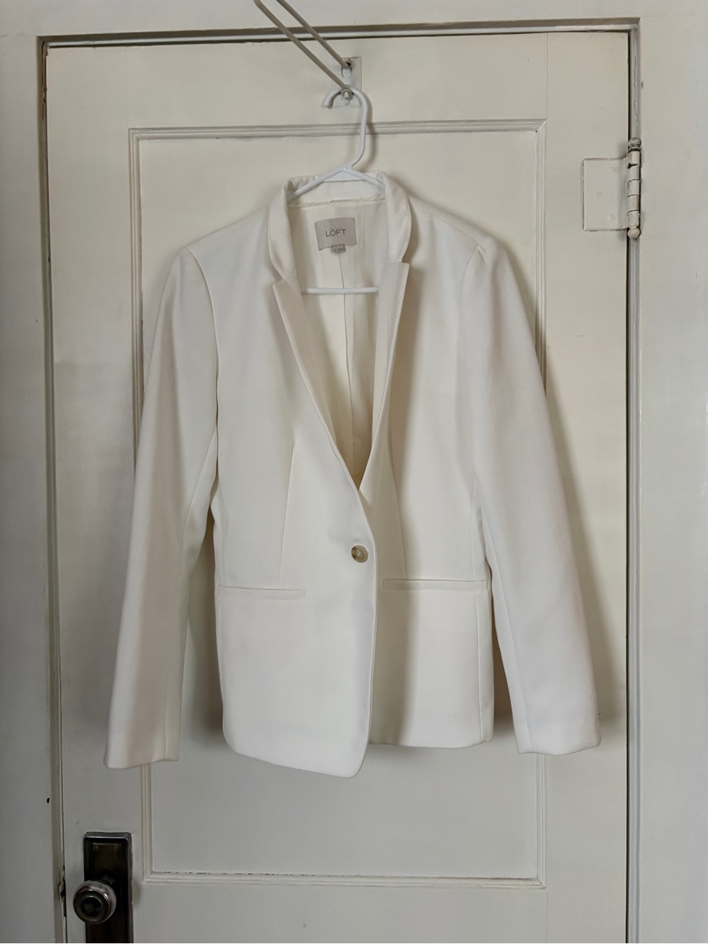 Women’s Ann Taylor LOFT White Single-Button Notched Lapel Blazer Jacket- size 10